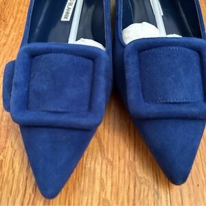 Manolo BLAHNIK MAYSALEPUMPFLAT  Blue Suede Size 35 1/2